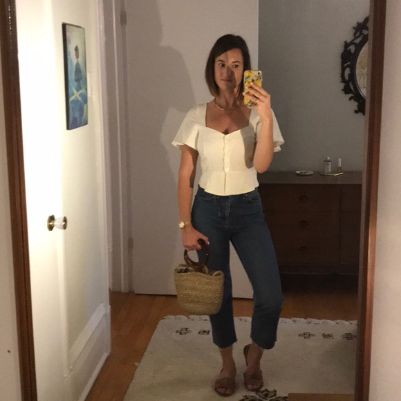 Zara Tops - Host Pick ❤️ Zara button down blouse